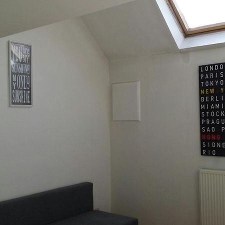 Central Duplex Sleeps 4 Brussels Luaran gambar